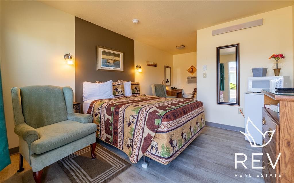 1701 Central Ave — photo 17 of 50