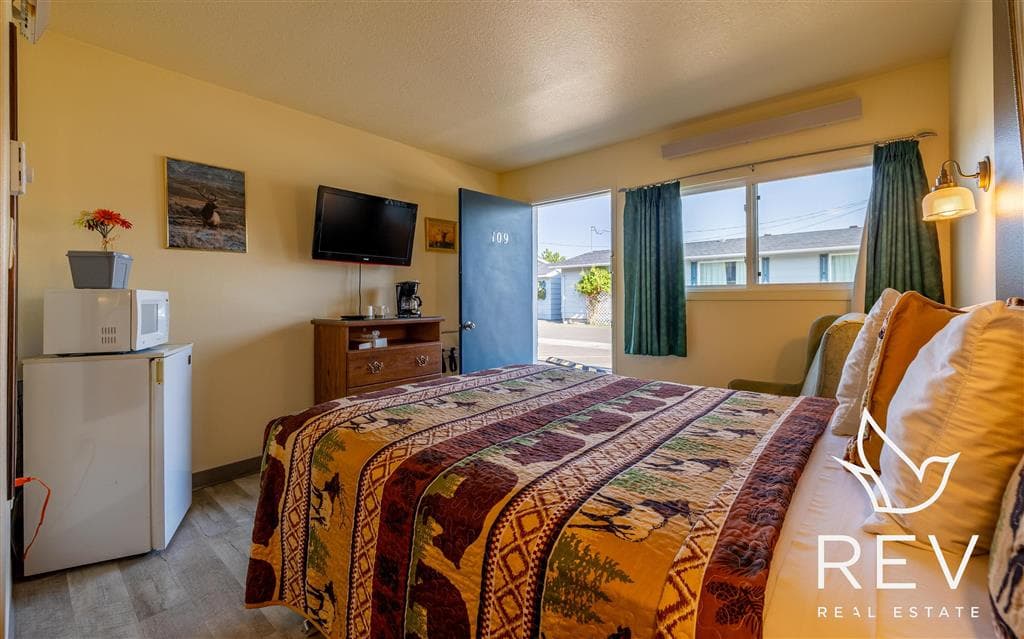 1701 Central Ave — photo 20 of 50