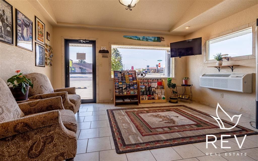 1701 Central Ave — photo 5 of 50