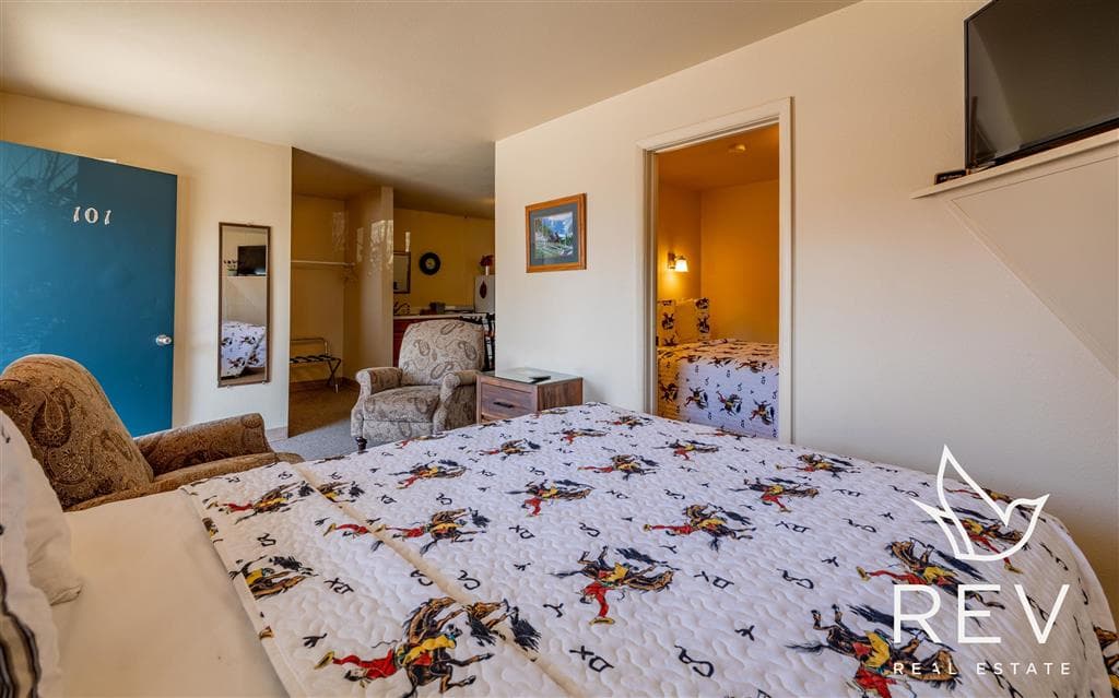 1701 Central Ave — photo 9 of 50