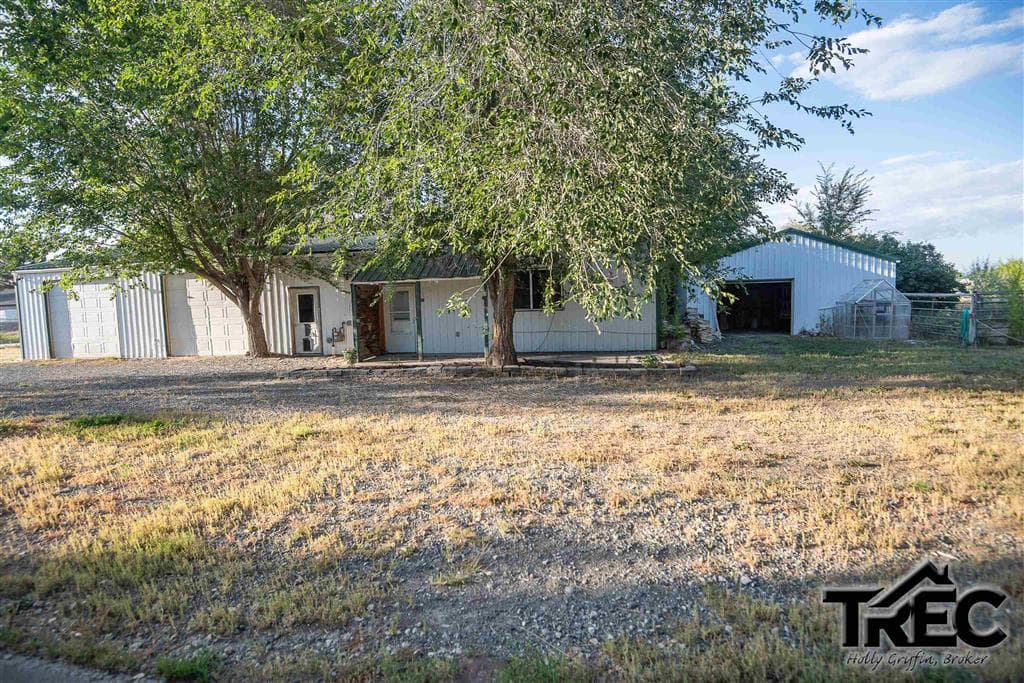 1285 Road 9 — photo 3 of 17