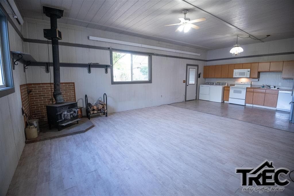 1285 Road 9 — photo 4 of 17