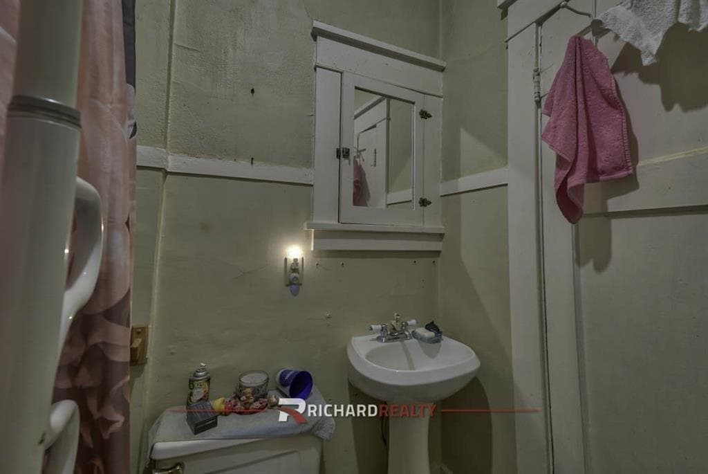 508 6th Ave N — photo 10 of 25