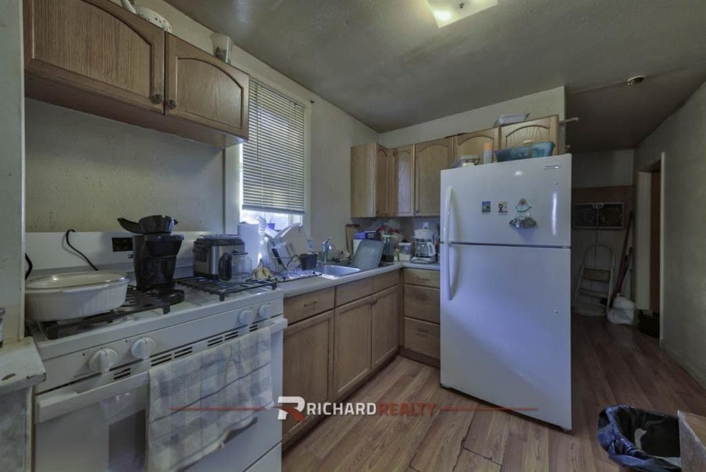 617 5th Ave N — photo 5 of 33