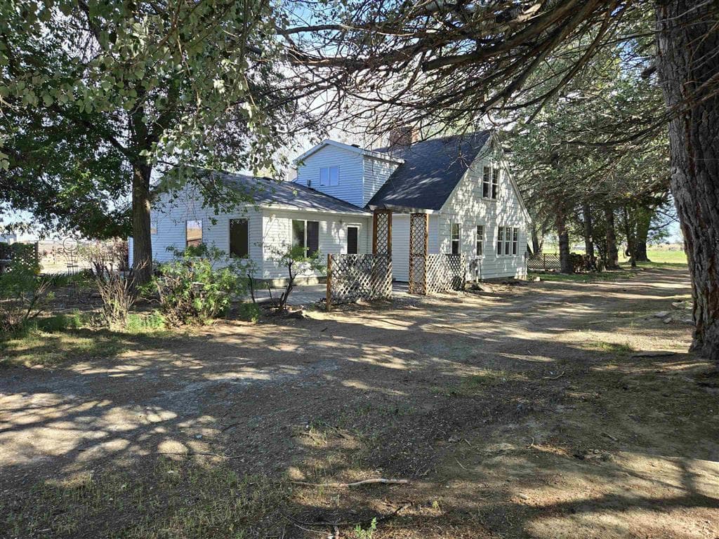 531 Lane 1/2 photo 1