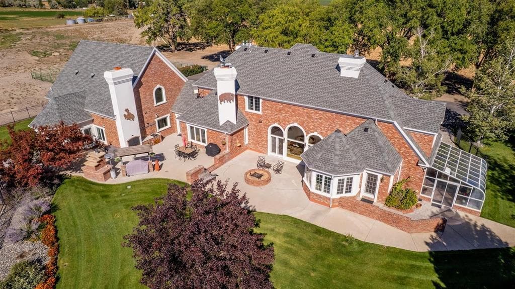 1010 Lane 11 photo 1