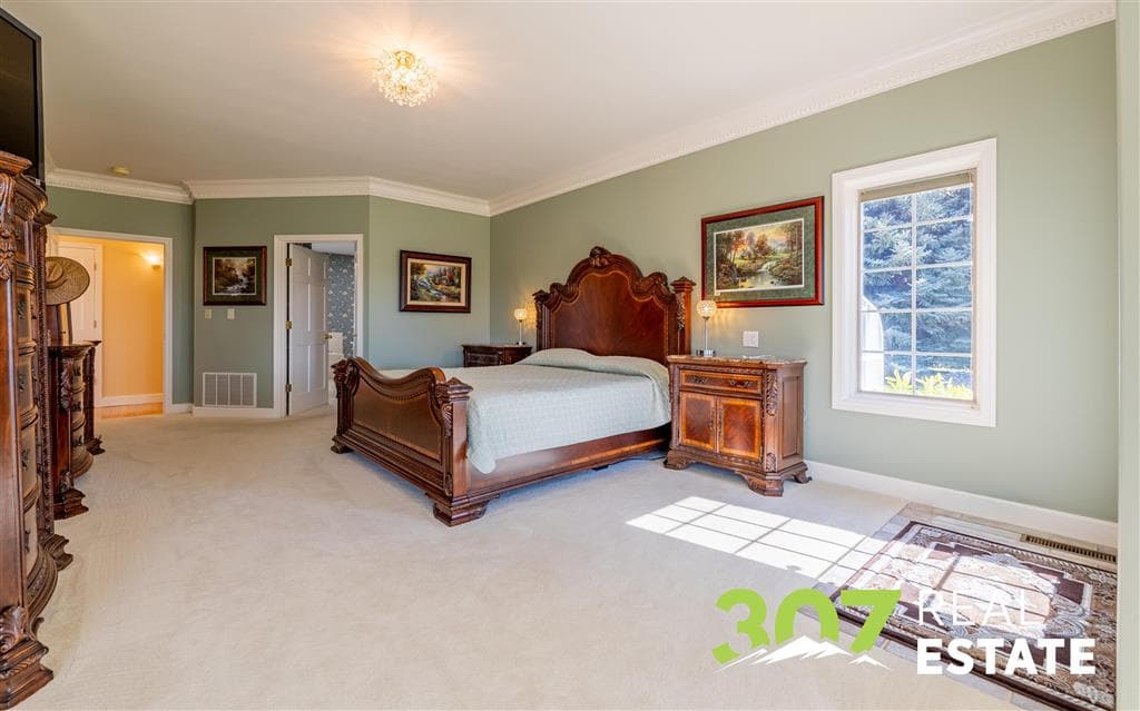 1010 Lane 11 — photo 13 of 117