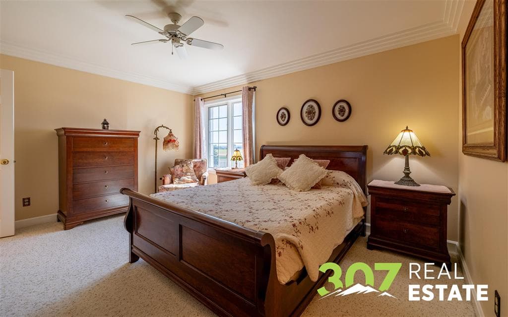 1010 Lane 11 — photo 14 of 117