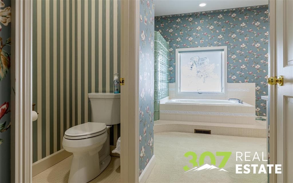 1010 Lane 11 — photo 17 of 117