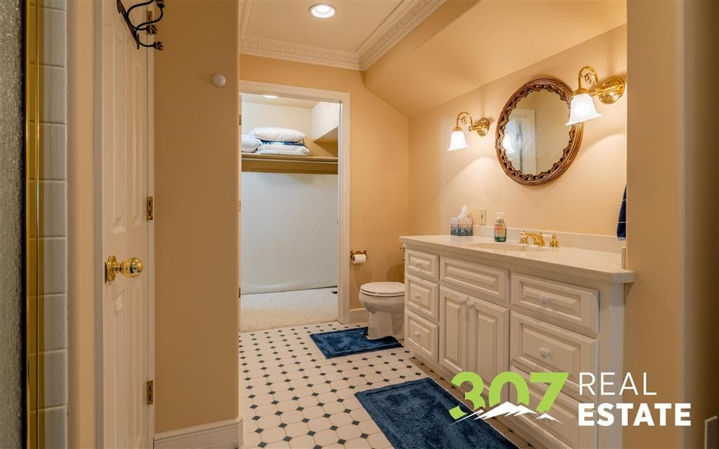 1010 Lane 11 — photo 33 of 117