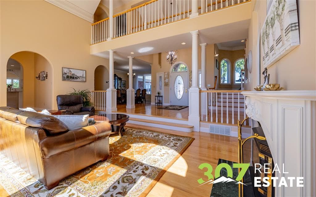 1010 Lane 11 — photo 5 of 117