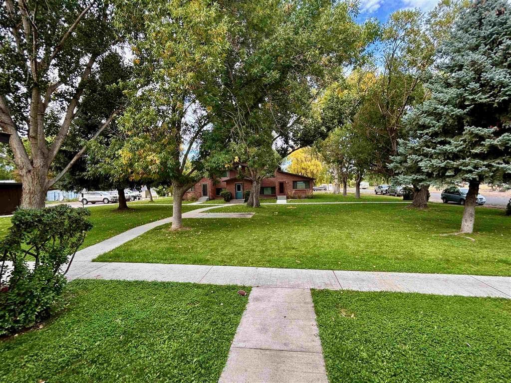 902 S 5th St — photo 11 of 35