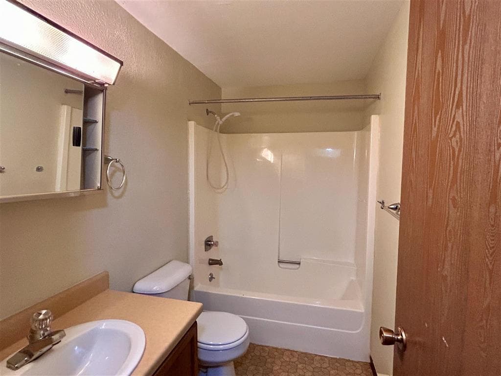 902 S 5th St — photo 5 of 35