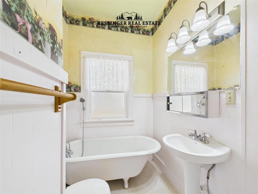 1014 Lane 12 — photo 18 of 51