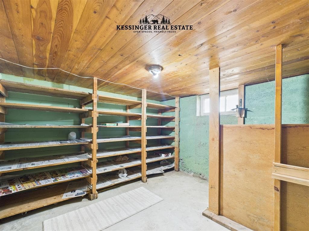 1014 Lane 12 — photo 31 of 51