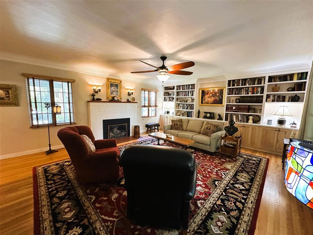 1300 Coburn Ave — photo 12 of 37