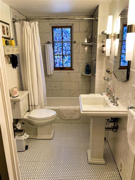 1300 Coburn Ave — photo 22 of 37