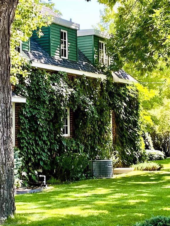 1300 Coburn Ave — photo 5 of 37