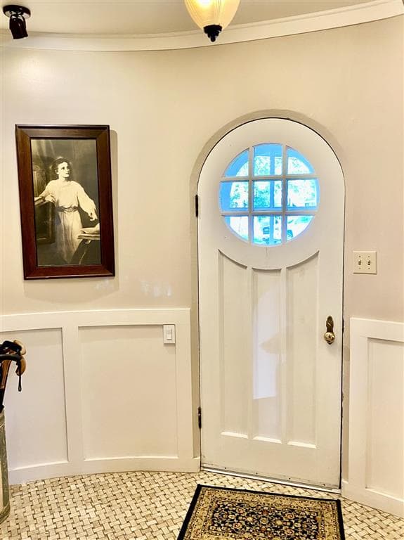 1300 Coburn Ave — photo 6 of 37