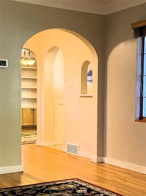 1300 Coburn Ave — photo 7 of 37