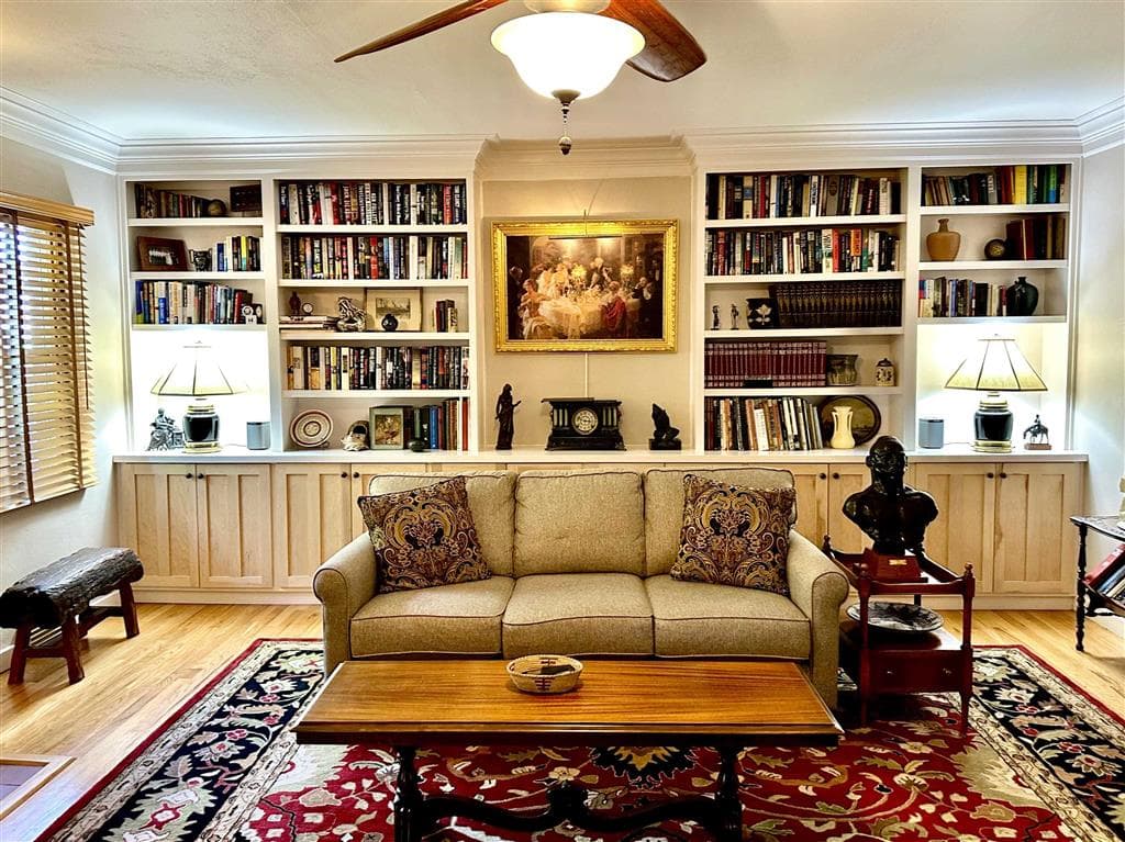 1300 Coburn Ave — photo 10 of 37