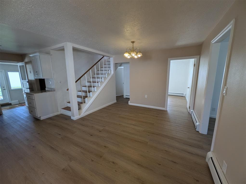 665 N Day St — photo 13 of 27