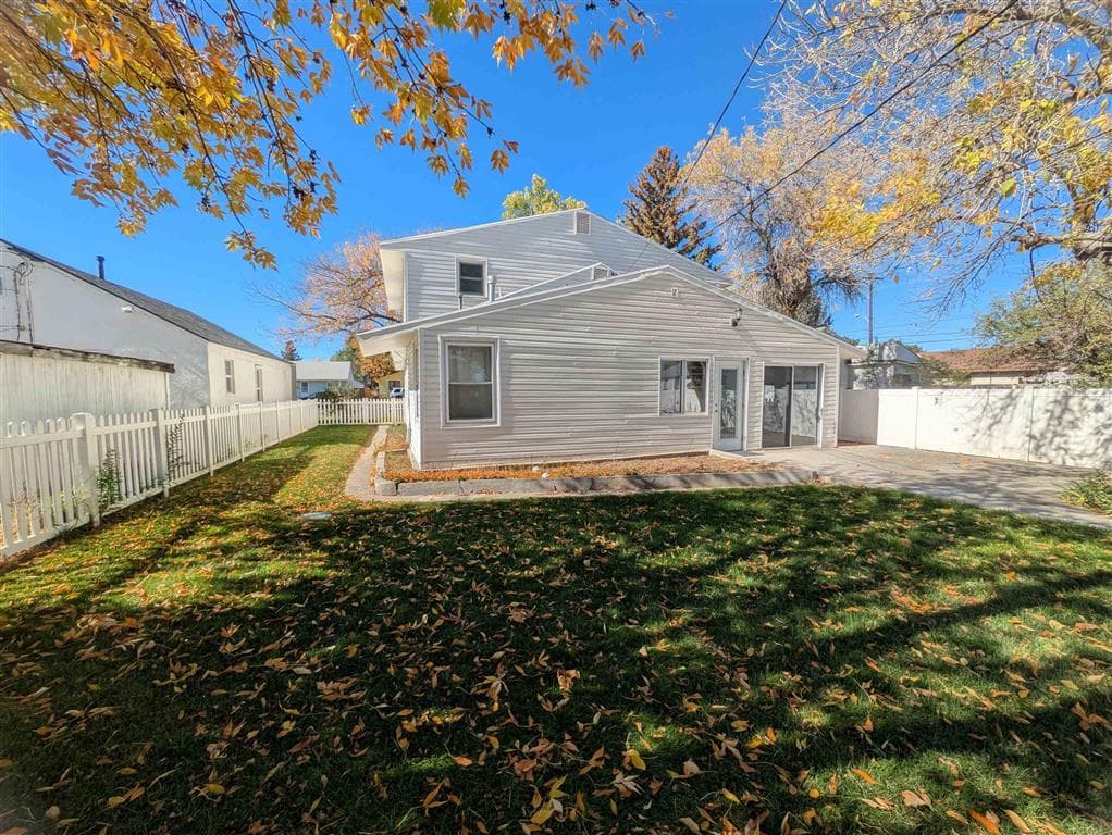 665 N Day St — photo 24 of 27