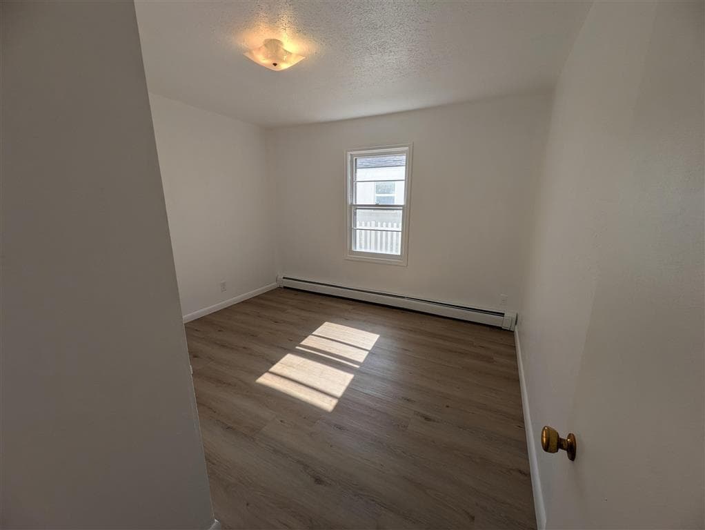 665 N Day St — photo 8 of 27