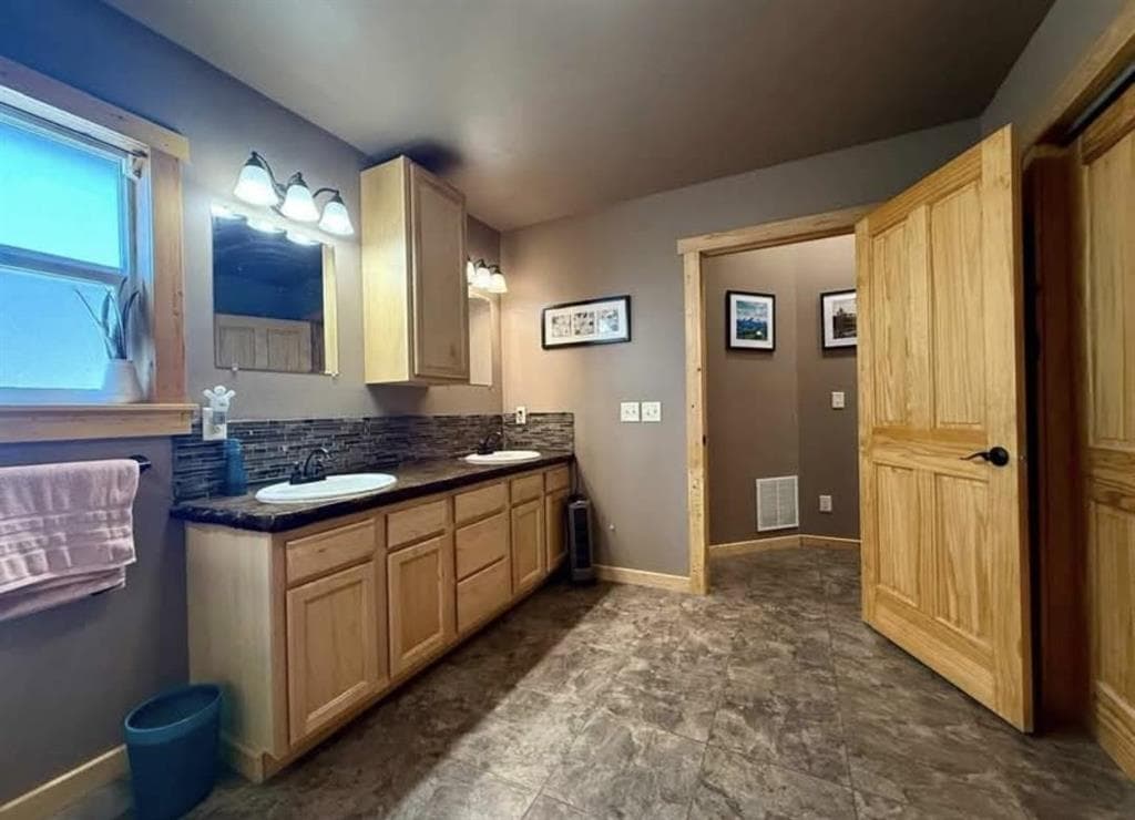 445 N Absaroka St — photo 28 of 42