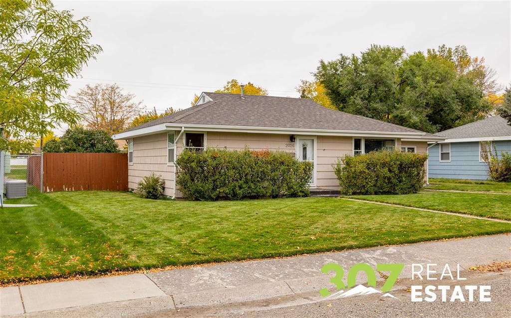 2026 Shoshoni Trail N — photo 2 of 39