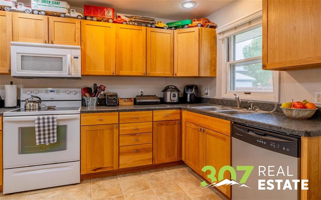 2026 Shoshoni Trail N — photo 11 of 39