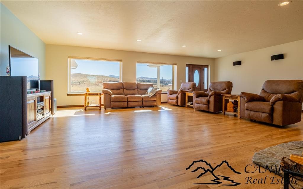 1679 Lane 14 — photo 4 of 66