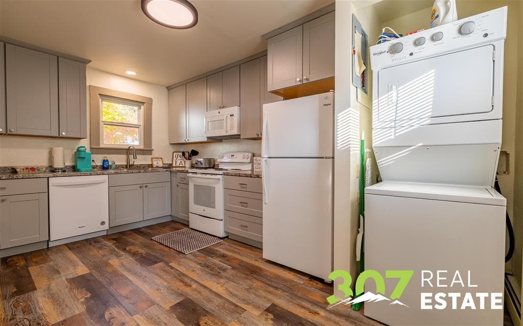 1007 Alger Ave — photo 11 of 49