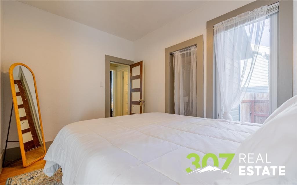 1007 Alger Ave — photo 14 of 49