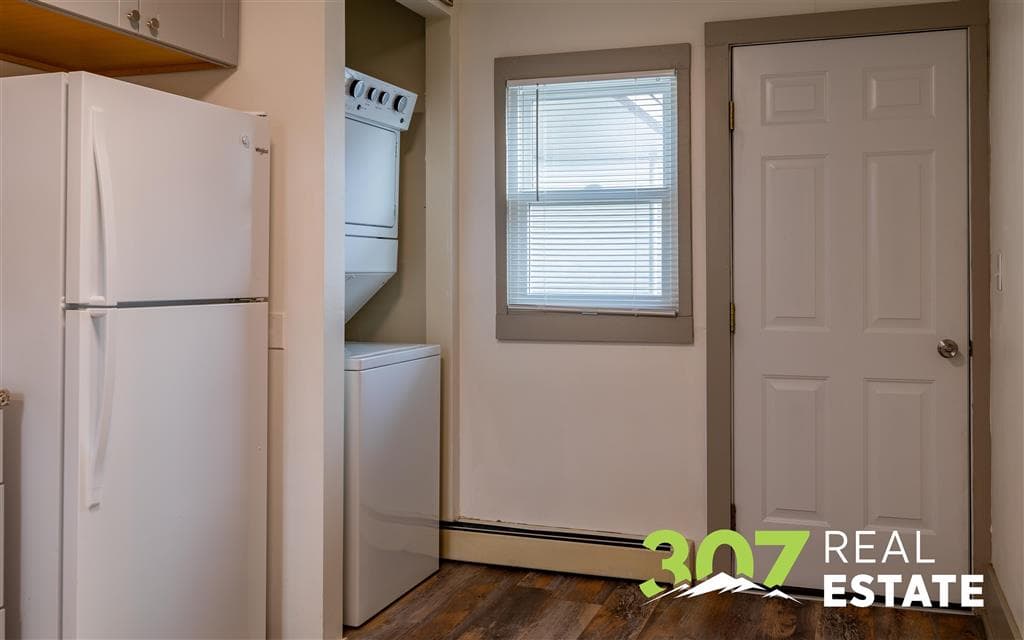 1007 Alger Ave — photo 21 of 49