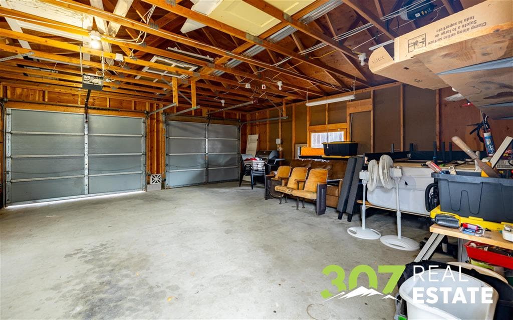 1007 Alger Ave — photo 35 of 49