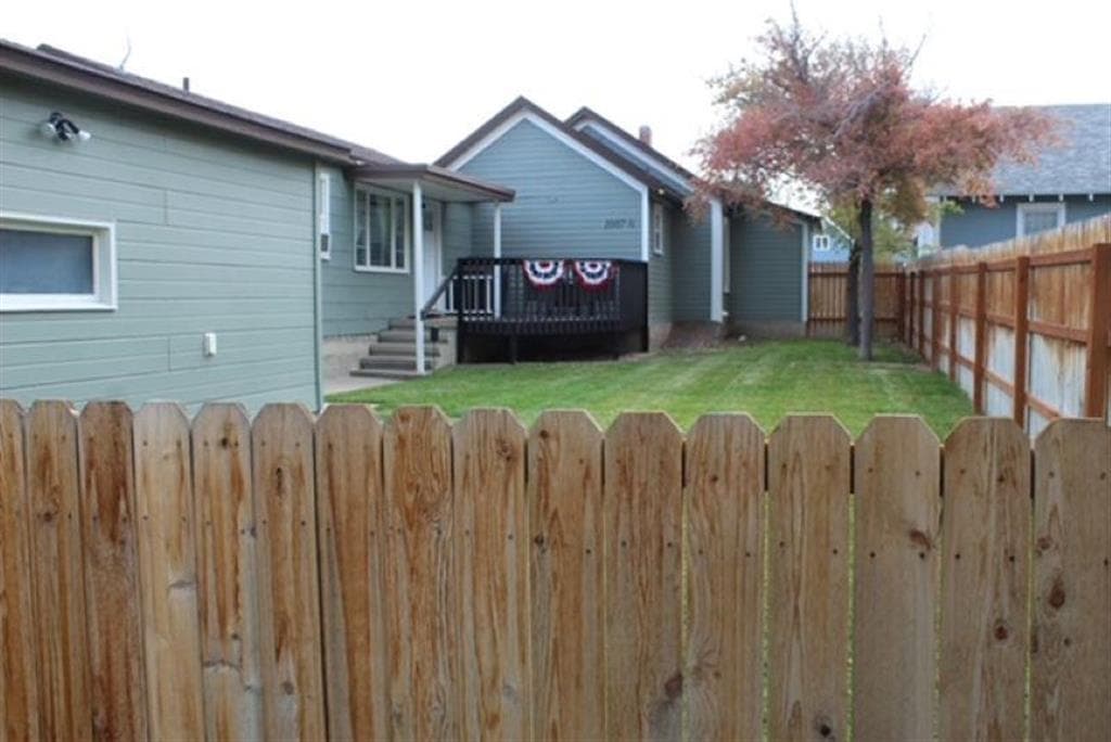 1007 Alger Ave — photo 43 of 49