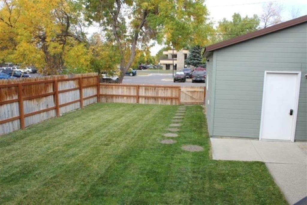 1007 Alger Ave — photo 45 of 49