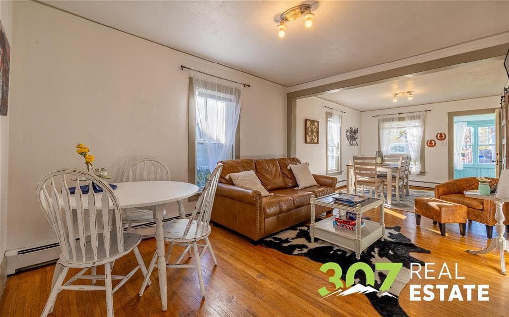 1007 Alger Ave — photo 8 of 49