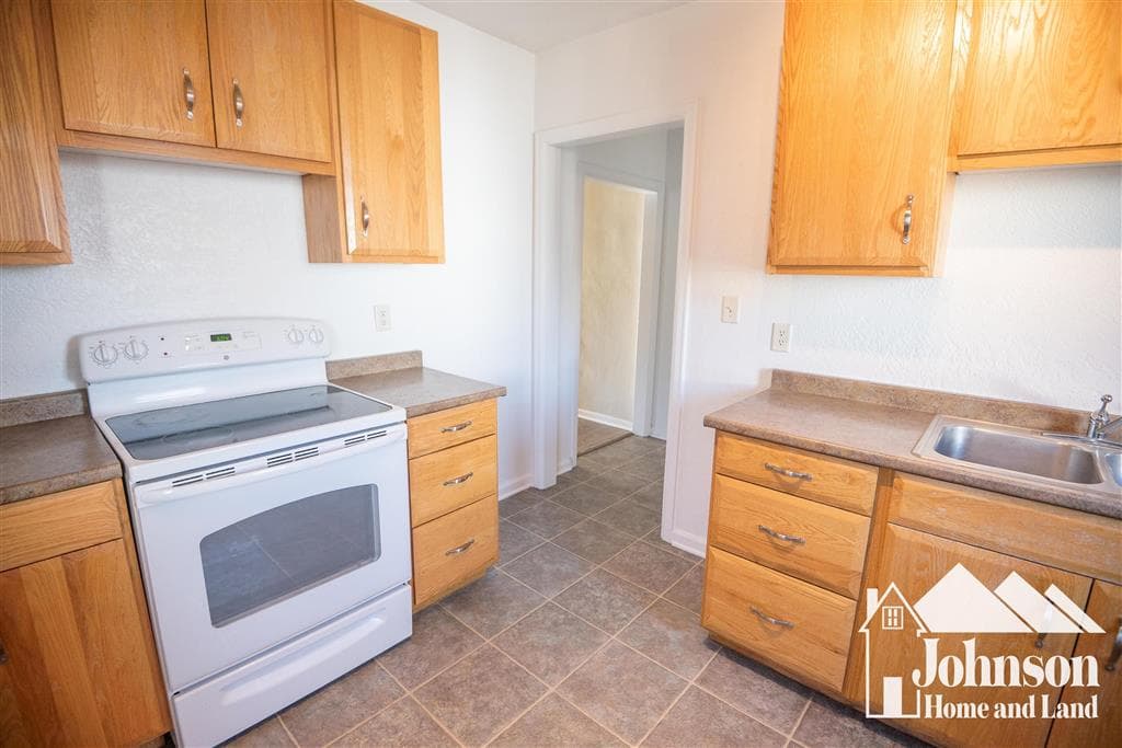 235 N Cheyenne St — photo 13 of 24