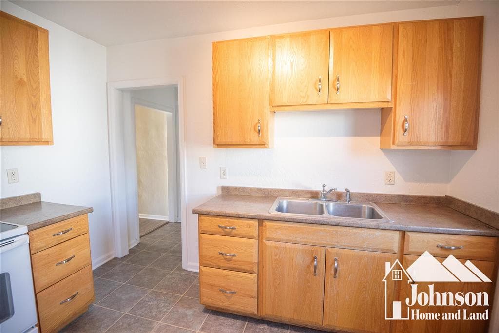 235 N Cheyenne St — photo 14 of 24