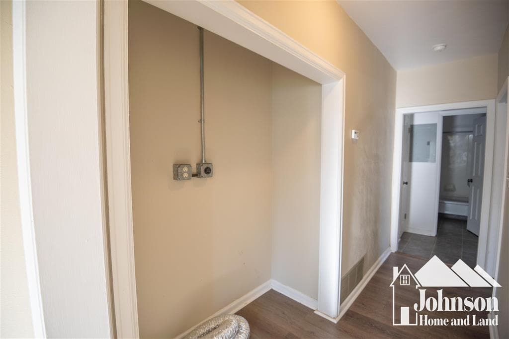 235 N Cheyenne St — photo 7 of 24