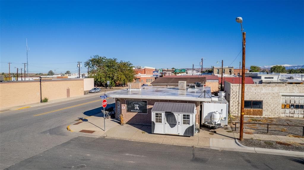 540 1st Ave S — photo 19 of 19