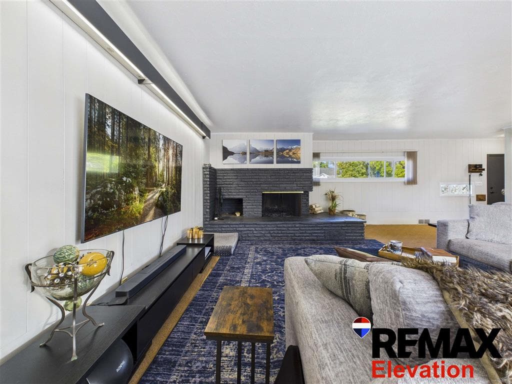 210 W 1st St — photo 19 of 77