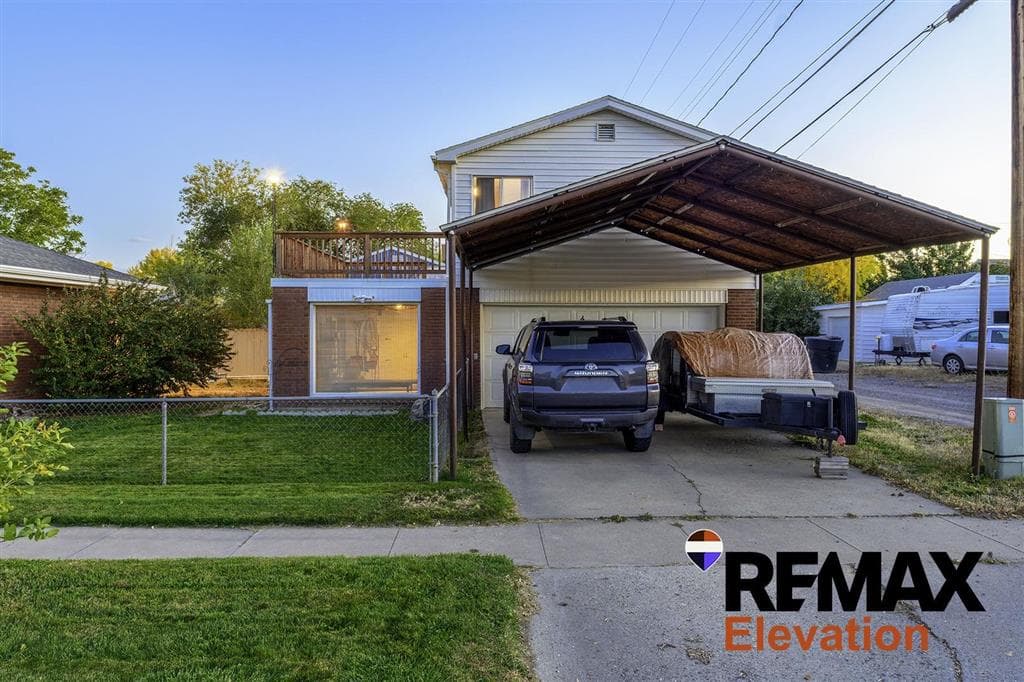 210 W 1st St — photo 3 of 77