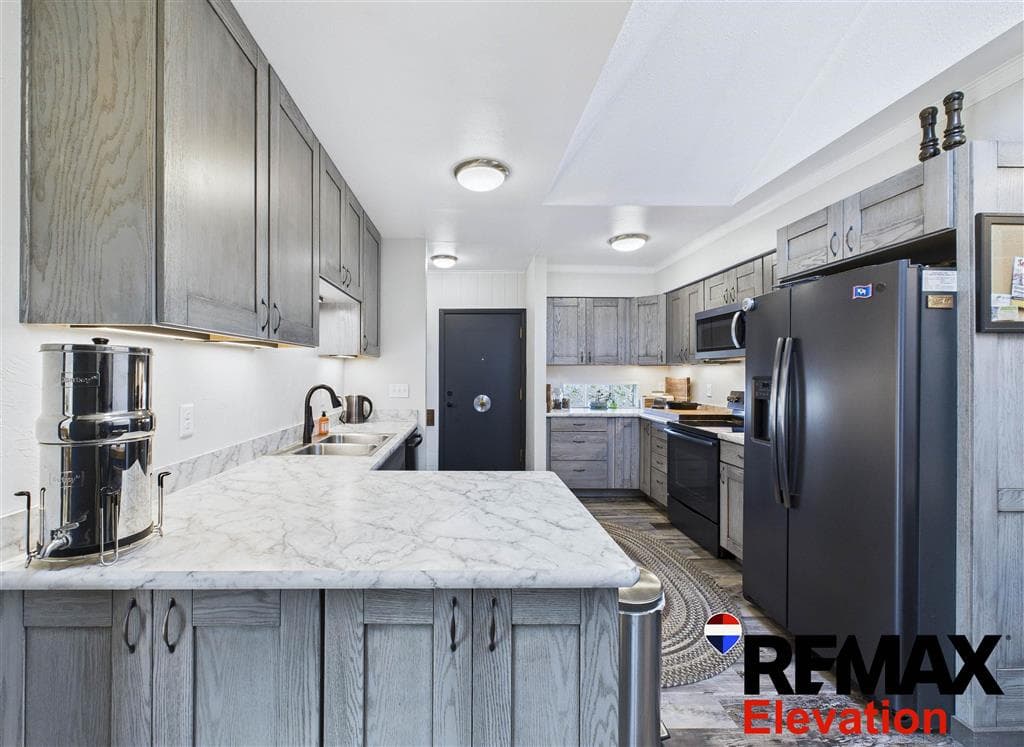 210 W 1st St — photo 10 of 77