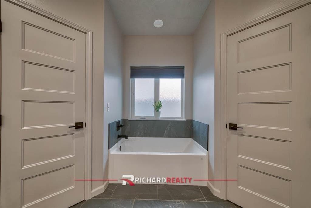 755 Go Around Loop — photo 17 of 35