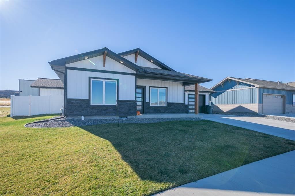 755 Go Around Loop — photo 33 of 35