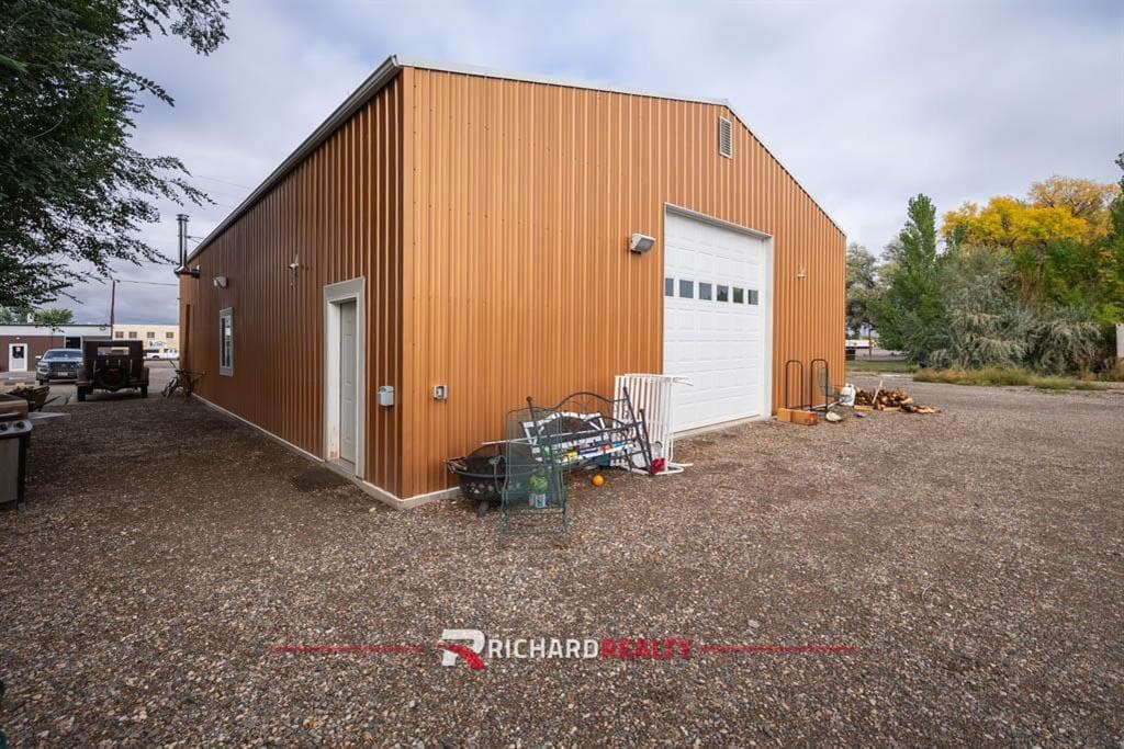 607 & 609 West Lane — photo 36 of 43