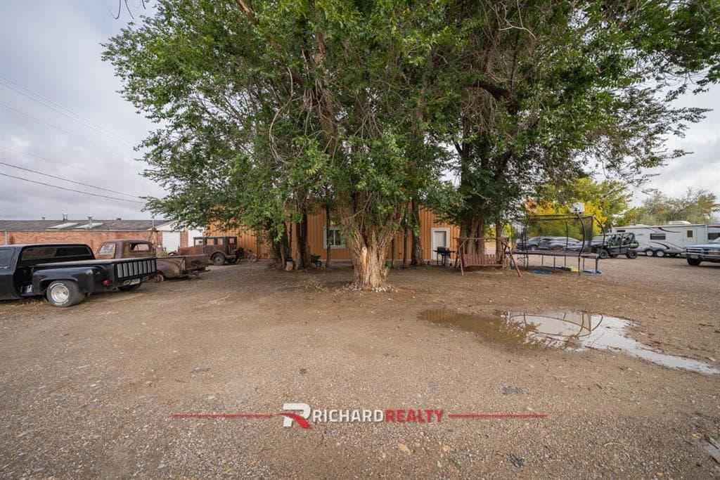 607 & 609 West Lane — photo 43 of 43